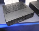 Le Minisforum MS-A1 est un mini PC alimenté par AMD avec jusqu'à 96 Go de mémoire et le support OCuLink. (Source : PC Watch)