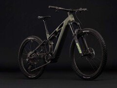 Cube propose un nouveau VTT électrique doté d’un équipement impressionnant