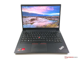 En examen : Lenovo ThinkPad E14 G3. Modèle de test offert par Campuspoint.