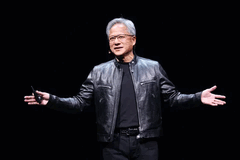 Jensen Huang, PDG de Nvidia, prononce un discours (Source : CNA)