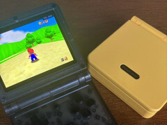 Le Powkiddy V90S devrait être disponible en au moins deux couleurs. (Source de l&#039;image : Taki Udon)