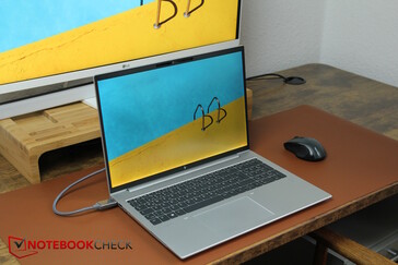 Le HP EliteBook 865 G10