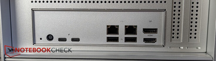 Arrière : CA, 2x Thunderbolt 4, 2x 2.5GbE-LAN, 2x USB-A 3.0, DP 1.4, HDMI 2.0
