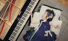 Yurina Furukawa joue du piano assisté par l&#039;IA de Yamaha lors du concert &quot;Anyone&#039;s No. 9&quot; (Source : Yamaha)