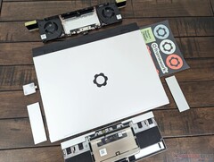 Framework permet désormais aux utilisateurs du Laptop 16 d'installer jusqu'à quatre disques SSD M.2 (Image source : Notebookcheck)