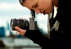 Le Sony FX2 est équipé d'un viseur électronique (Source : Sony)