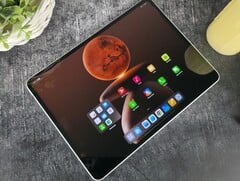 L&#039;Oppo Pad 4 Pro en revue. (Source de l&#039;image : Marcus Herbrich/Notebookcheck)