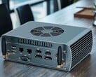 Le FU03 est un nouveau mini-PC doté d'un double Ethernet et de nombreuses sorties d'affichage (Image source : Kingnovy)