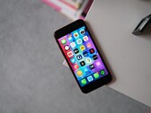 L'iPhone SE 3 aura un design plus récent, mais le modèle iPhone SE de cette année devrait ressembler à l'iPhone 8. (Source : Trusted Reviews)