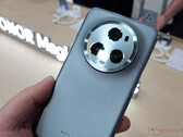 Le Magic5 Pro est doté d'un matériel impressionnant, notamment de trois caméras arrière de 50 MP. (Image source : NotebookCheck)