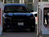 Tesla tourne une publicité sur l'interopérabilité des superchargeurs (image : Hemmati/X)