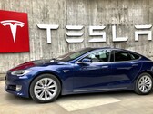 Biden évoque la loi sur la production de défense pour les matériaux de batterie des véhicules électriques, alors que Tesla et Samsung évitent la hausse du prix du nickel