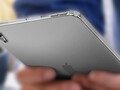 Ce nouveau rendu non officiel Apple de l'iPad mini 6 montre que la tablette a un flash et ressemble à un mini iPad Air 4. (Image source : @MajinBuOfficial - edited)