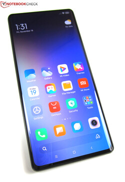 Test du Xiaomi Mix 4. Unité de test fournie par TradingShenzhen.