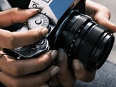 Le Fujifilm X-T5 présenté ici devrait bientôt avoir un successeur.
