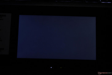 ZenBook Pro UX580GE - Légères fuites de lumières inégales le longs des côtés de l'écran du trackpad.