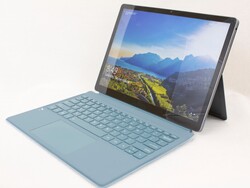 En examen : KUU LeBook 12.6. Unité de test fournie par KUU
