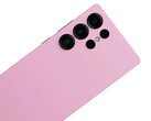 Le Galaxy S26 Ultra pourrait être disponible en six couleurs. Photo : S25 Ultra avec une peau rose. (Source de l'image : Dbrand - édité)