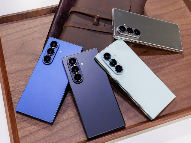 Le Galaxy Z Fold7 est disponible en quatre couleurs : Blue Shadow, Jet Black, Mint et Silver Shadow. (Source de l'image : Notebookcheck)
