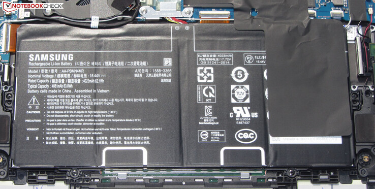 La batterie a une capacité de 63 Wh.