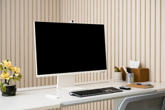 Le Samsung Monitor M8 est proposé à partir de 699,99 USD et n'est disponible qu'en tant que moniteur de 32 pouces. (Image source : Samsung)