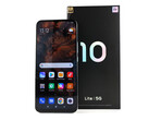 Le Xiaomi Mi 10 Lite 5G offre une entrée très abordable dans le monde des 5G pour un prix de rue inférieur à 300 euros (~356 $) à ce stade. 