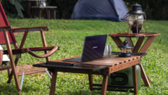 Lenovo présente un ordinateur portable fonctionnant à l'énergie solaire au MWC 2025 (source d'image : Lenovo)