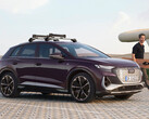 Audi propose actuellement des packs d'éclairage et de stationnement semi-automatique pour ses SUV électriques compacts e-tron et e-tron Sportback. (Source de l'image : Audi)