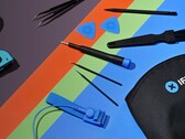 iFixit propose désormais des kits de réparation spéciaux pour les consoles de jeux. (Source de l'image : iFixit)