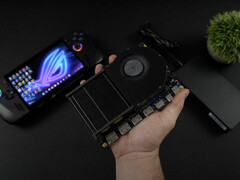 Le bloc d'alimentation de l'eGPU est presque aussi grand que l'unité elle-même. (Source de l'image : ETA Prime)