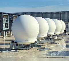 Iridium souhaite que la FCC empêche SpaceX d'utiliser les bandes de fréquences comprises entre 19,4 et 19,6 GHz et entre 29,1 et 29,3 GHz dans le cadre de 28 demandes d'autorisation de passerelles actuellement en attente.