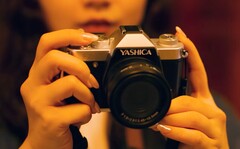 Le Yashica FX-D veut mélanger la sensation d&#039;un appareil photo analogique avec le confort du numérique (Image source : Yashica)