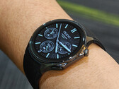 L'Oppo Watch X en finitions noir platine et marron mars. (Source de l'image : @sondesix)