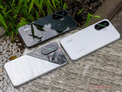 Le Xiaomi Poco F7 dans ses trois couleurs de lancement. (Source de l'image : Notebookcheck)