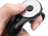 La souris à pouce de Sanwa Supply peut être portée toute la journée pour naviguer à distance sur les ordinateurs, les tablettes et les téléphones. (Source : Sanwa Supply)