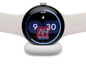 La "Pixel Watch 4" sur un chargeur. (Source de l'image : Android Headlines)