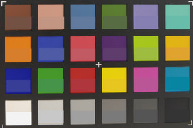ColorChecker du OnePlus 5T : la couleur de référence est au bas de chaque case.