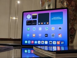 Apple critique de l'iPad Air 13 (2025). Apple critique de l'iPad Air 13 (2025).