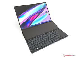 En examen : Asus Zenbook Pro 14 Duo. Appareil de test fourni par Asus Allemagne.