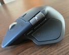 Le Logitech MX Master 4, avec le nouveau bouton de pouce. (Source de l'image : u/Vachan1990 sur Reddit)