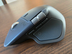 Le Logitech MX Master 4, avec le nouveau bouton de pouce. (Source de l&#039;image : u/Vachan1990 sur Reddit)