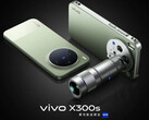 Une photo du Vivo X300s avec son accessoire officiel, le téléconvertisseur.