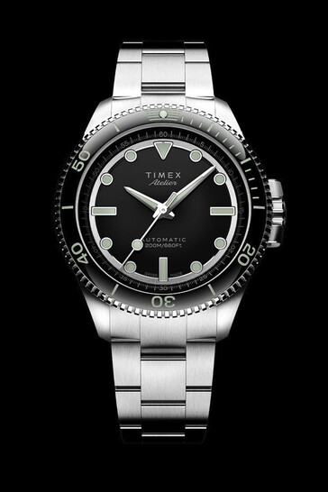 Le Marine M1a avec le bracelet en acier inoxydable...