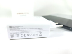 Le chargeur du 11T Pro avec la technologie HyperCharge