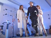 L'exosquelette TWIN de Rehab Technologies aide à la rééducation des patients victimes d'un accident vasculaire cérébral ou d'une lésion de la moelle épinière. (Source : Rehab Technologies sur YouTube)