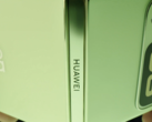 Le Huawei Nova Flip sera doté d'un écran externe carré. (Source : IT Home)