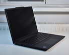 Une efficacité maximale : Le Lenovo ThinkPad T14s Gen 6 montre pourquoi Lunar Lake est le choix idéal pour les ordinateurs portables professionnels : Lenovo ThinkPad T14s Gen 6 (Source de l'image : Benjamin Herzig/Notebookcheck.com)
