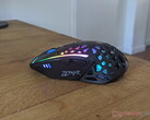 La souris de jeu Zephyr est une expérience intéressante, mais notre prototype présente de nombreuses lacunes. (Source de l'image : Notebookcheck)
