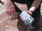 Un iPhone 15 Pro après un test de chute extrême. (Source : AppleTrack via YouTube)