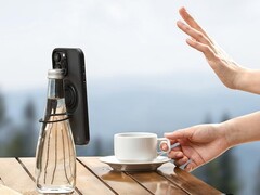 L'étui magnétique Anker MagGo avec support est disponible pour différents modèles d'iPhone 13/14/15. (Source de l'image : Anker)